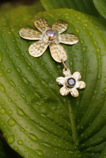 Áine Flower Hair Pins: Brass Fairycore Hair Clips with Cubic Zirconia