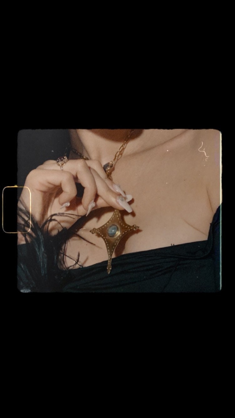 Star Tail I Pendant: Ethnic Comet Necklace