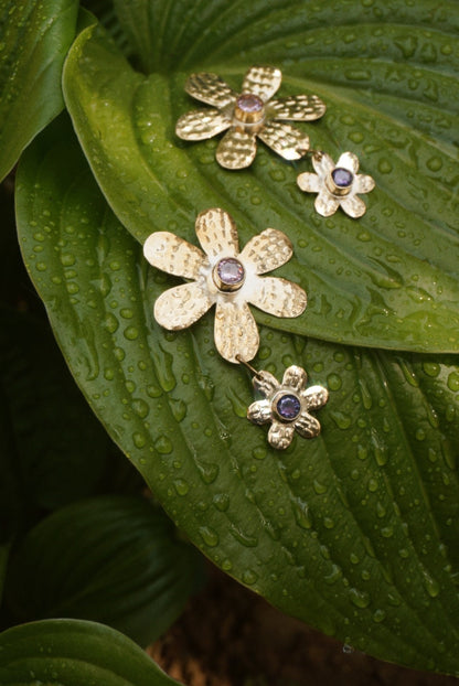Áine Flower Hair Pins: Brass Fairycore Hair Clips with Cubic Zirconia