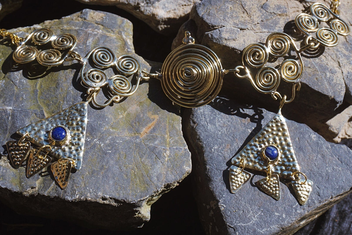 Máni Lapis Lazuli Brass Choker: Nordic Bronze Age Goddess Necklace (PRE-ORDER)